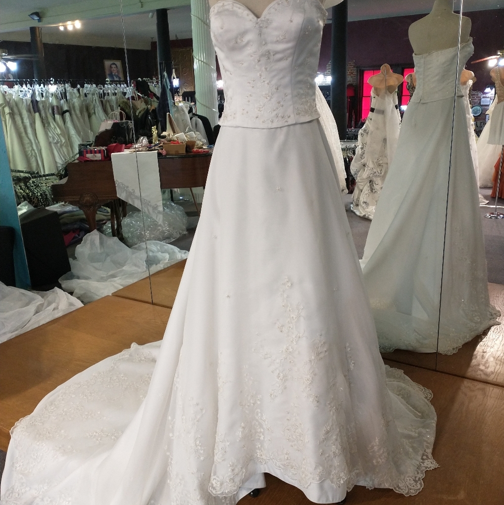 Wedding dress